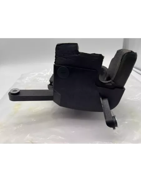 Carter plastique avec mousse insonorisant isolant pompe à injection
