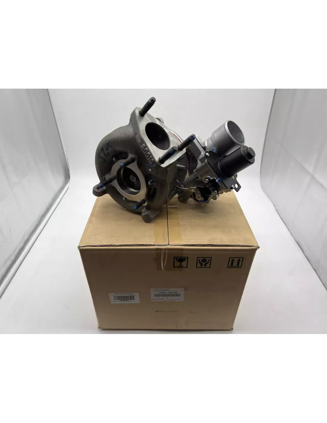 Turbocompresseur géométrie variable Toyota KDJ15 190cv TOYOTA -