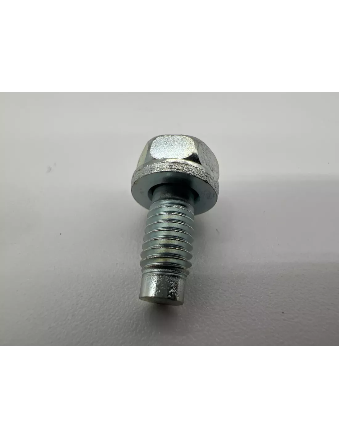 Boulon de fixation carter d'huile sur bloc moteur HDJ80 HDJ100 HZJ7