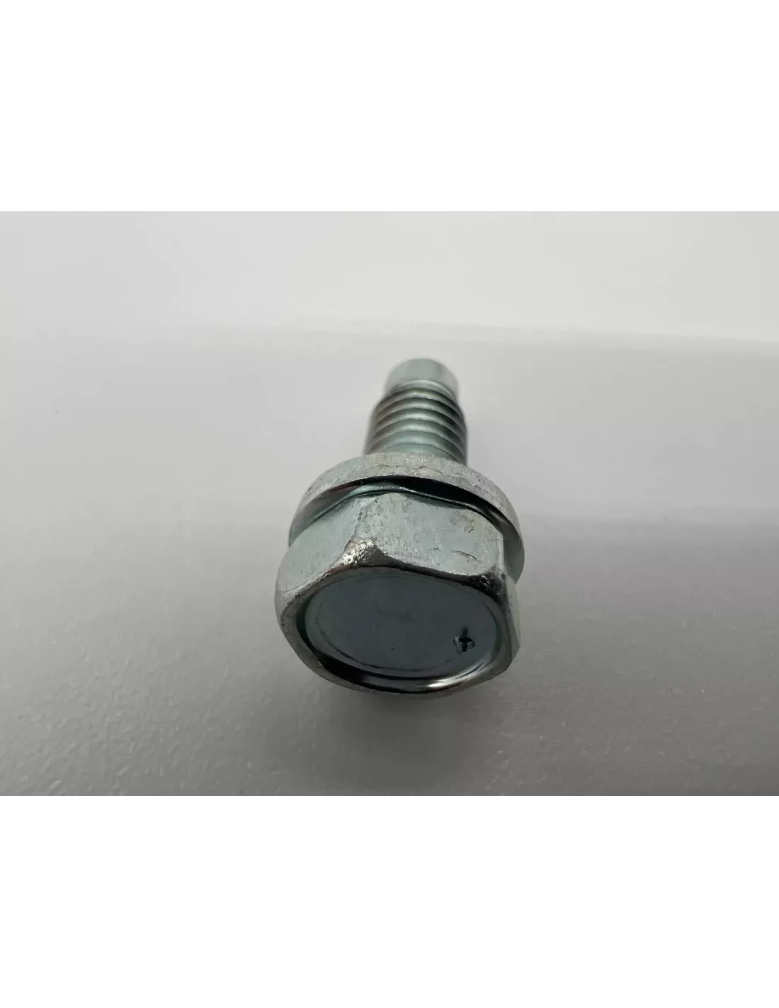 Boulon de fixation carter d'huile sur bloc moteur HDJ80 HDJ100 HZJ7
