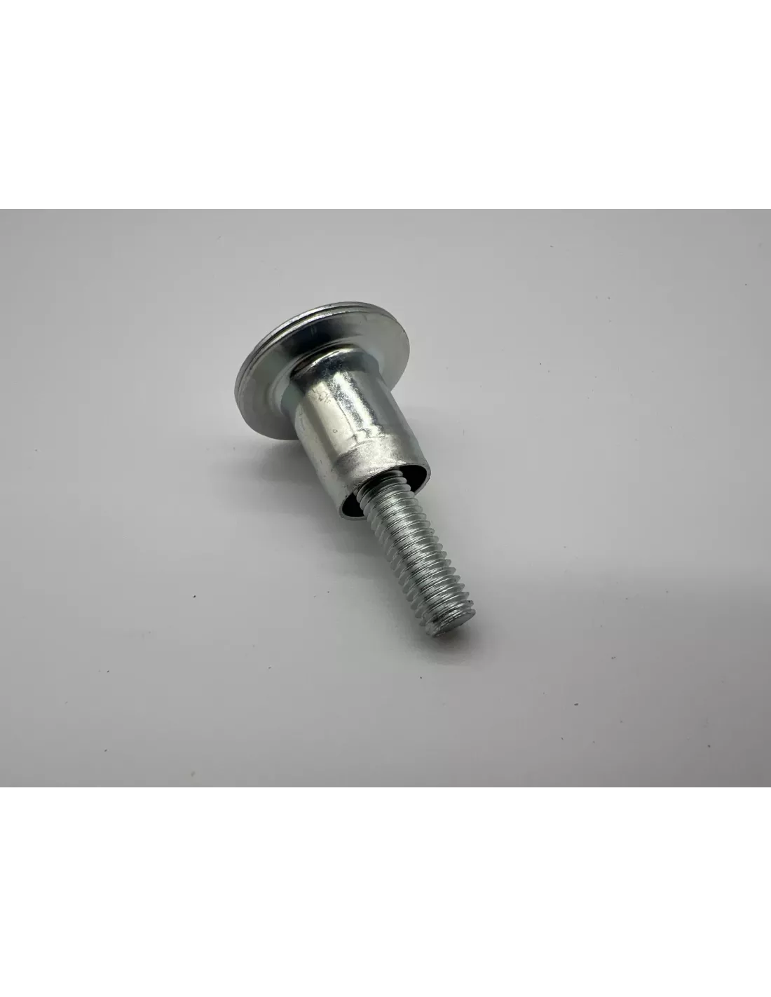 Axe épaulé fixation insert et silent bloc support radiateur HDJ80
