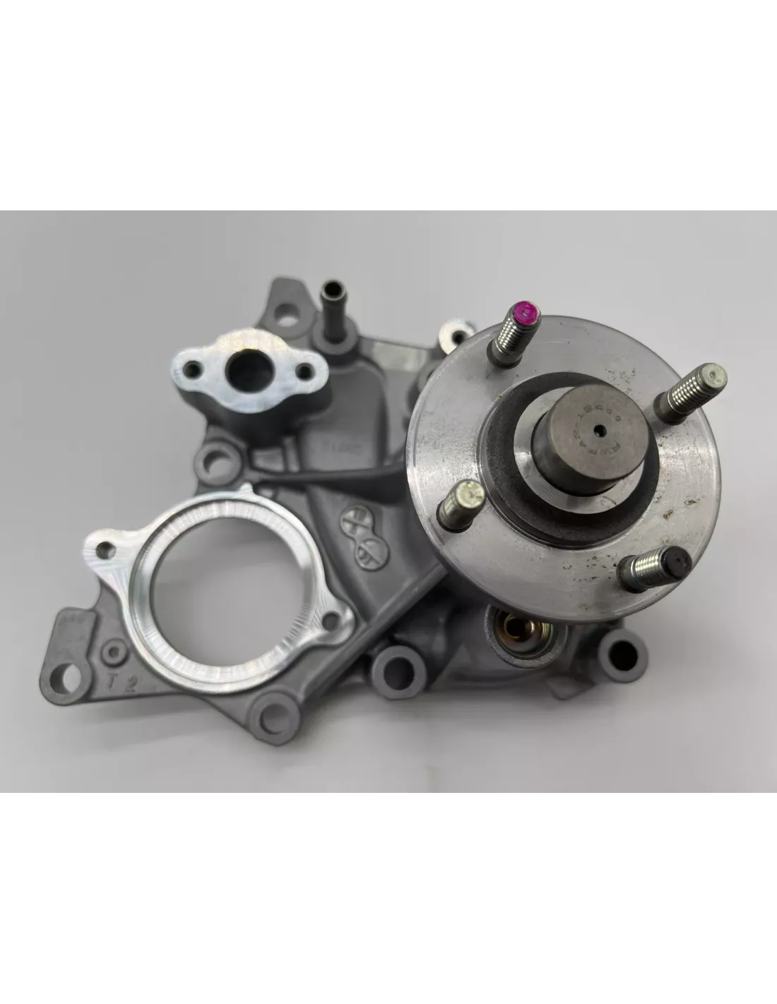 Pompe à eau Hilux Revo 2.4D4-D 2.8D4-D AISIN - accessoire 4x4