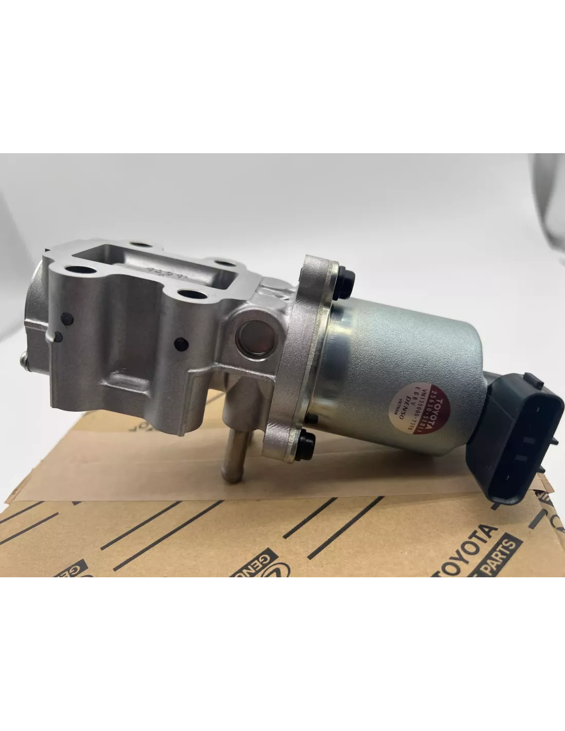 Vanne EGR recirculation gaz échappement No2 VDJ200 TOYOTA -