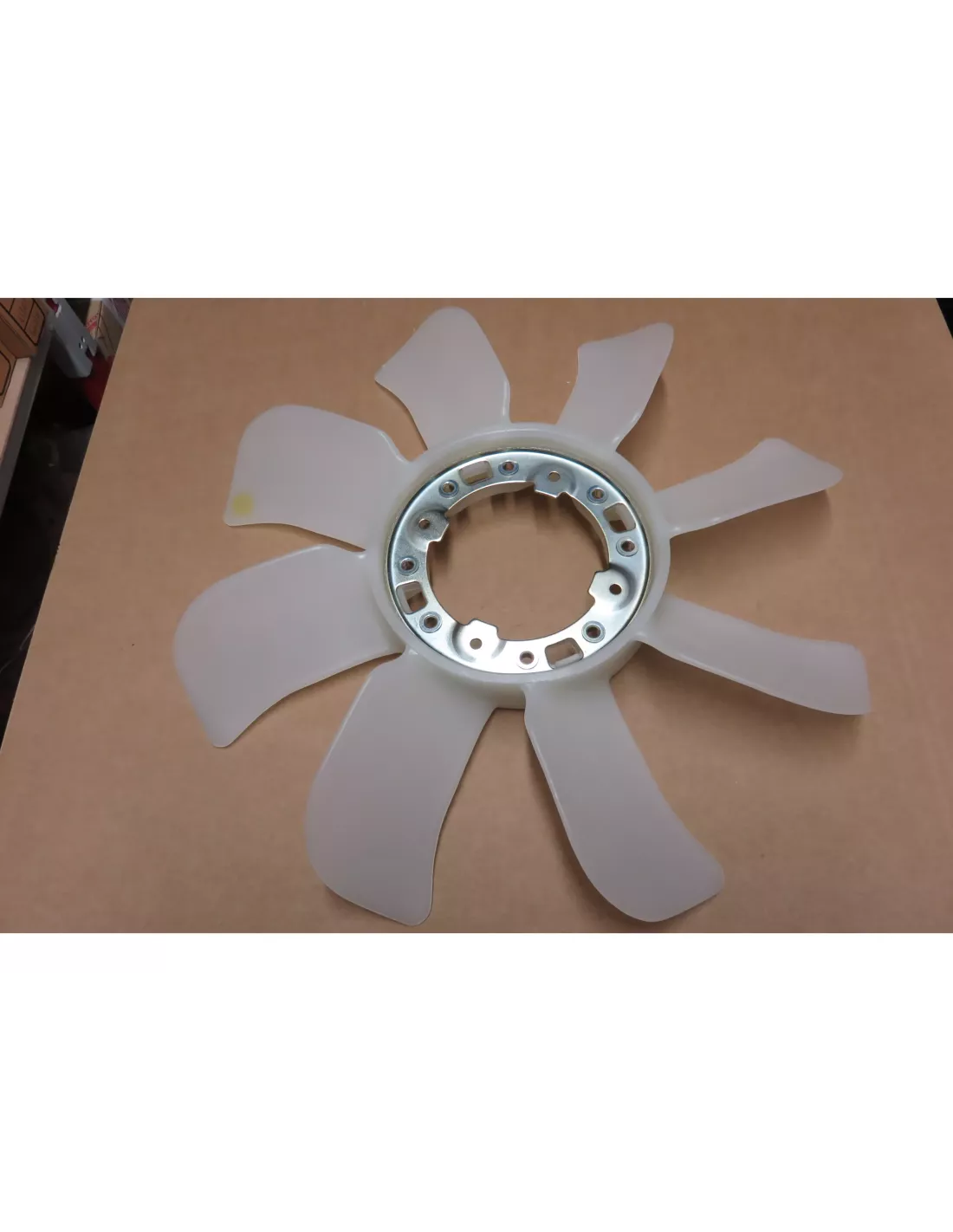 Hélice ventilateur radiateur HDJ80 HDJ100 HZJ7 1999-2007 AISIN -