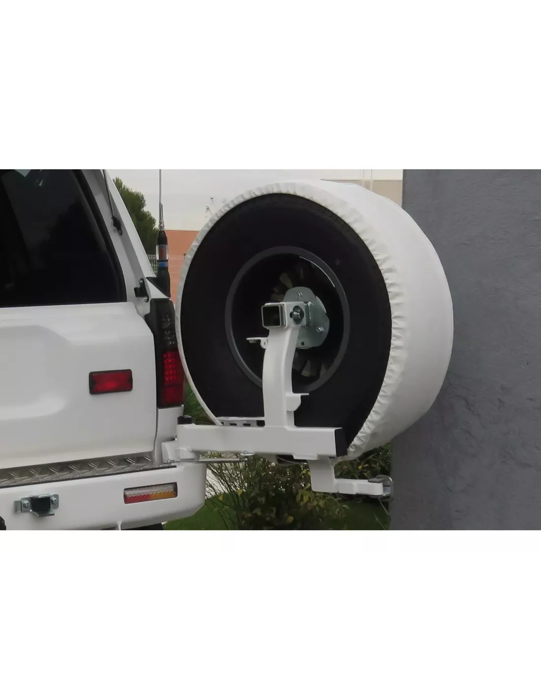 Porte roue de secours droit Kaymar Toyota HDJ80 et Nissan Patrol GR