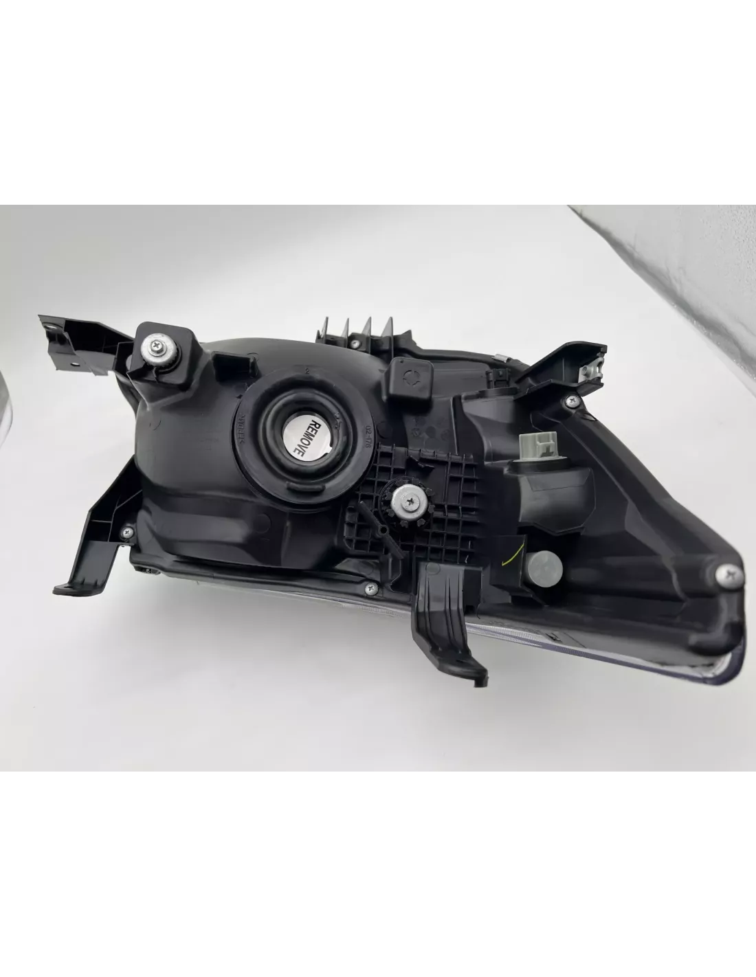 Optique avant gauche Hilux Vigo 2012-2015 - Réglage manuel ou
