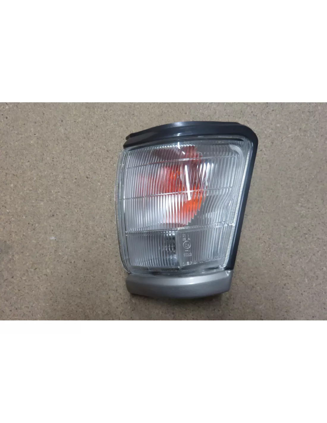 CLIGNOTANT AVG HILUX 98-02 DEPO - accessoire 4x4