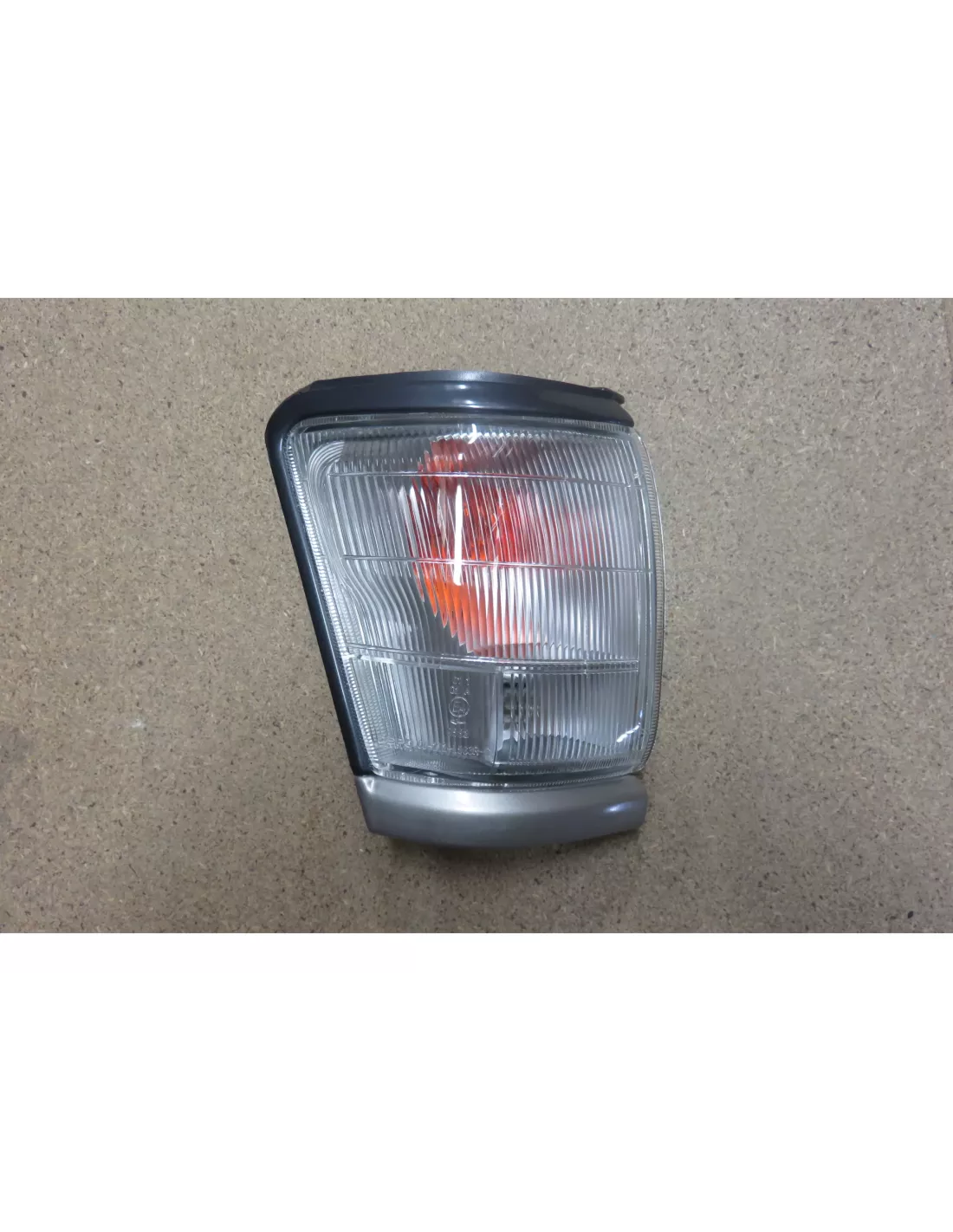 CLIGNOTANT AVD HILUX 98-02 DEPO - accessoire 4x4