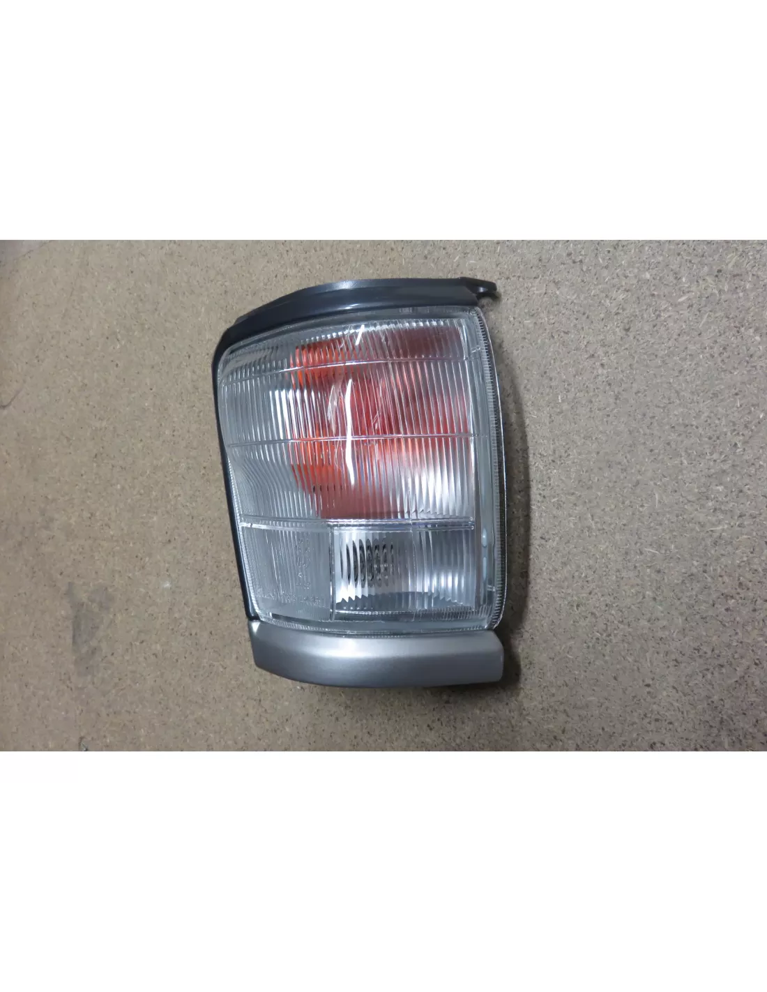 CLIGNOTANT AVD HILUX 98-02 DEPO - accessoire 4x4