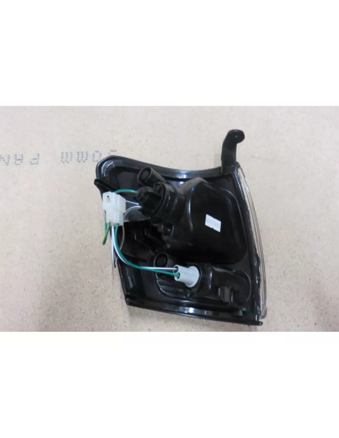 CLIGNOTANT AVG HILUX 02-05 DEPO - accessoire 4x4