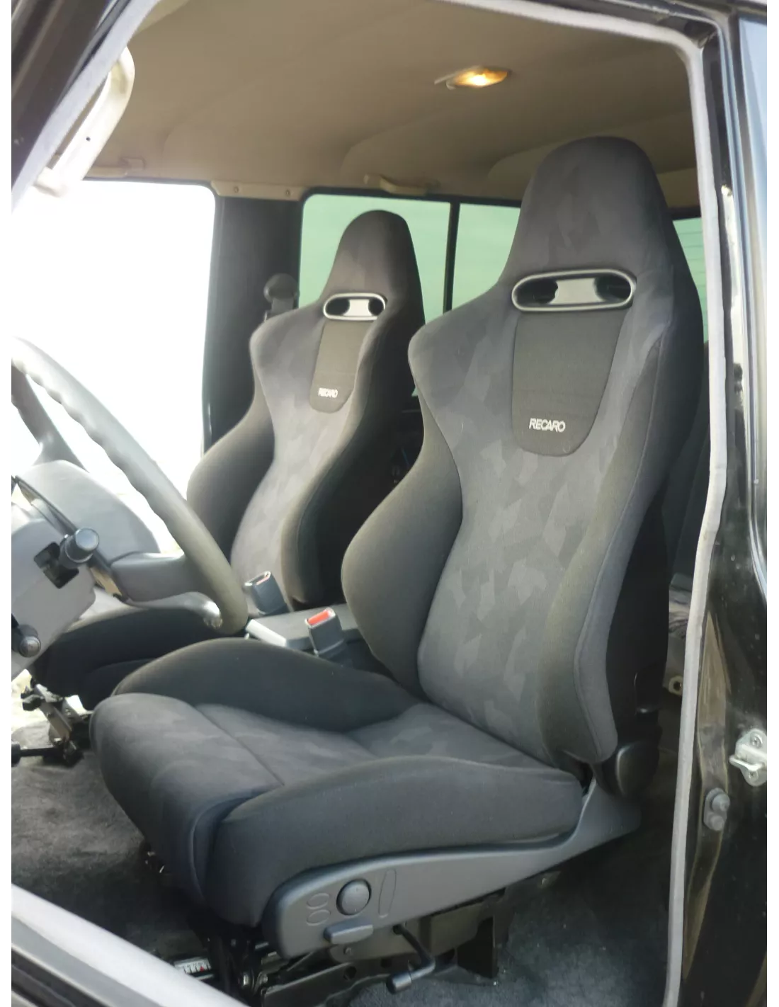 Embase de siège Recaro côté gauche pour Toyota 75 76 78 79