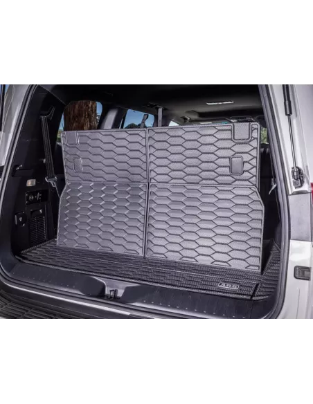 Tapis de coffre ARB renforcé spécifique Toyota Land Cruiser 300 ARB -
