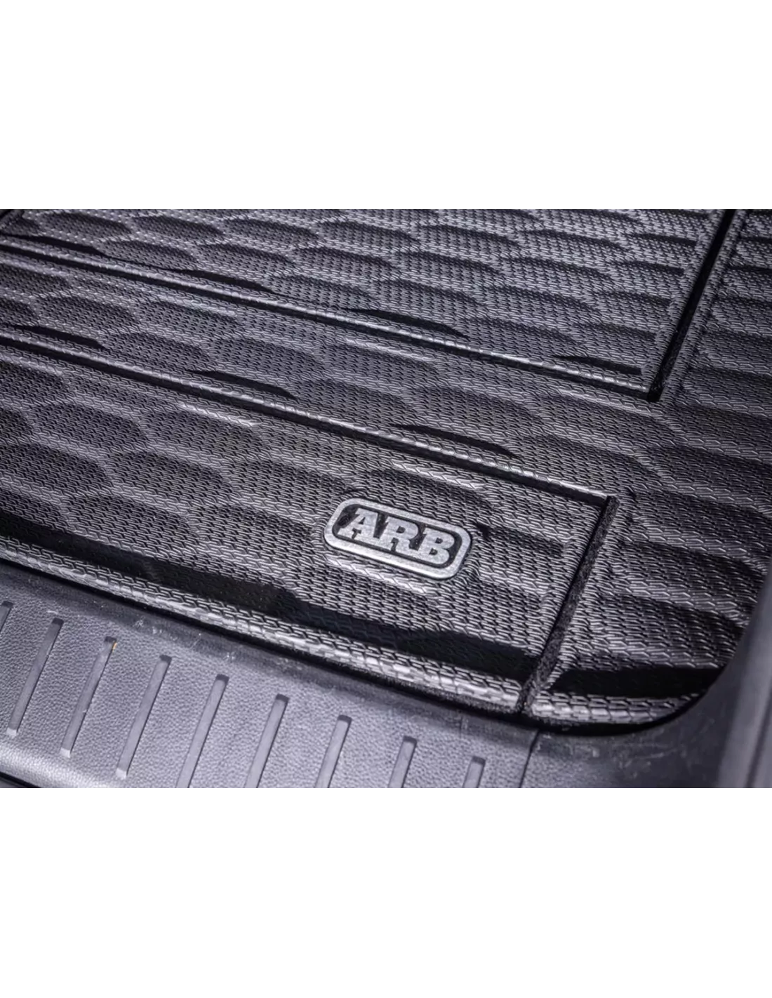 Tapis de coffre ARB renforcé spécifique Toyota Land Cruiser 300 ARB -