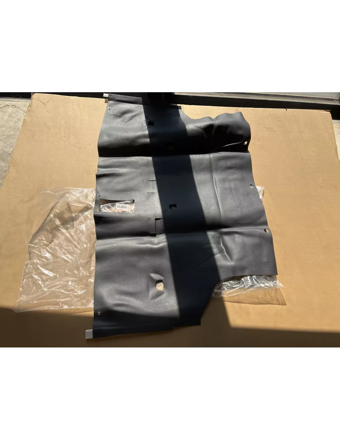 Tapis de sol central gris GRJ71 TOYOTA - accessoire 4x4