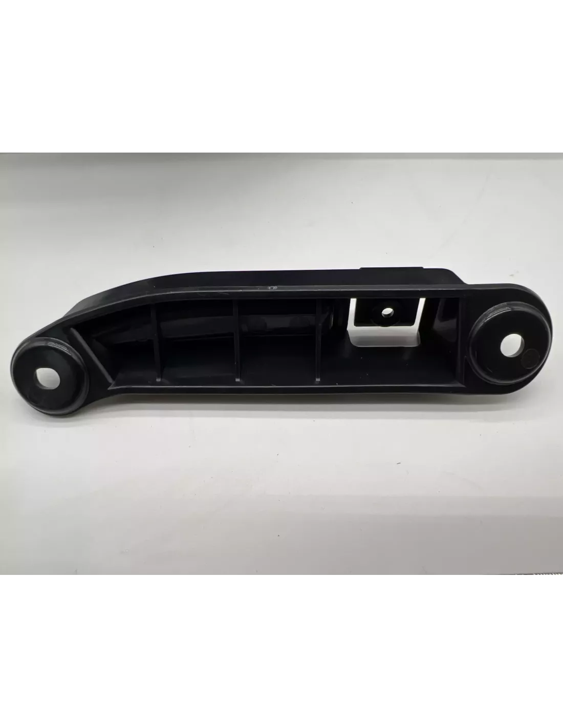 Console centrale vide poche autour levier de vitesse avec porte