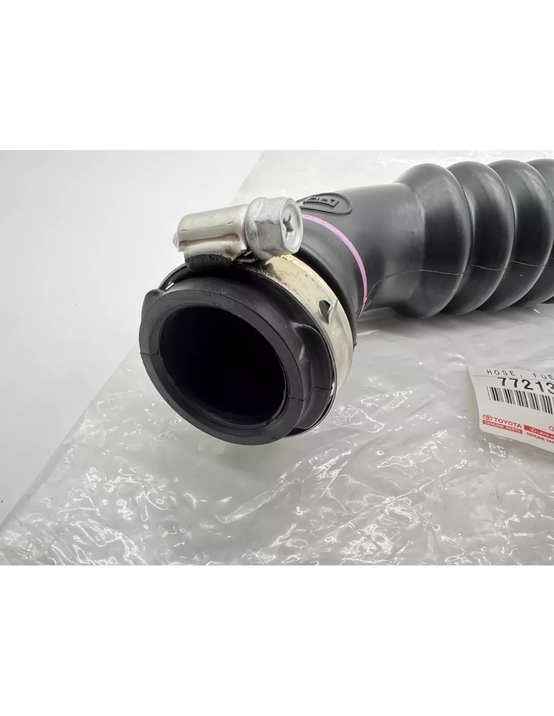Durite de remplissage gasoil KDJ120 TOYOTA - accessoire 4x4