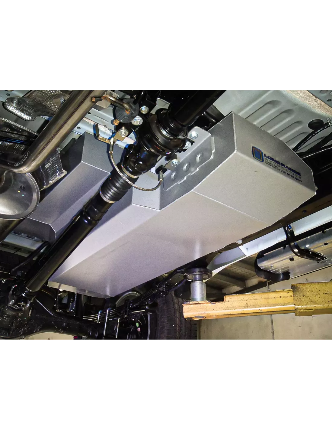 Réservoir de Remplacement LRA Toyota Hilux Revo avec AD Blue 140L LRA