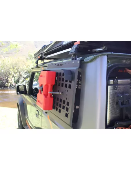 Support jerrycan sur plaque latérale Molle Alu-Cab Suzuki Jimny