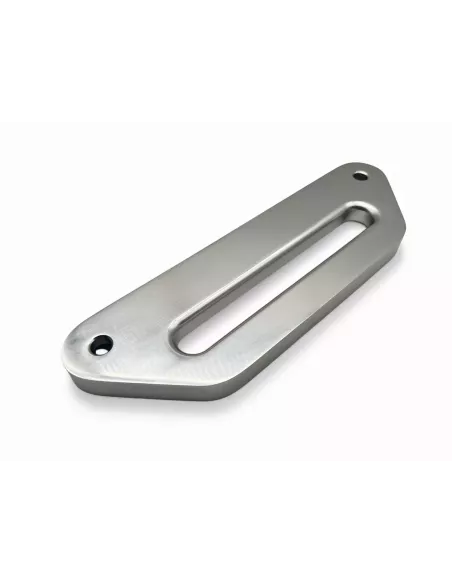Écubier désaxé pour corde de treuil synthétique