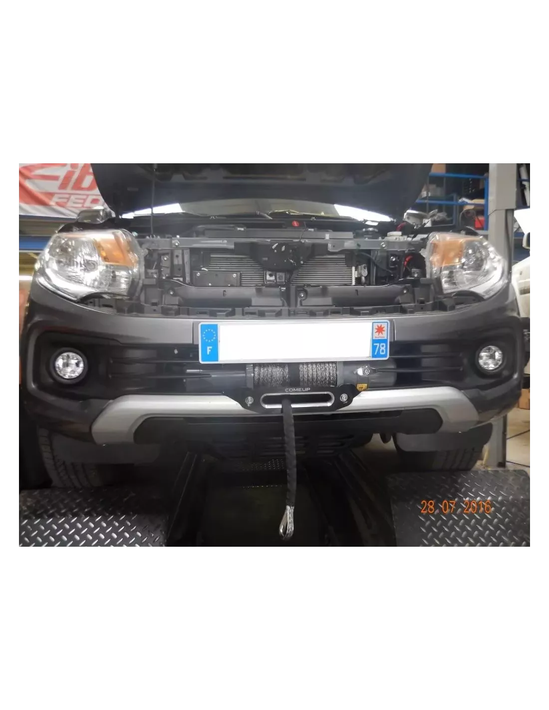 Platine de treuil intégrée au pare-chocs d'origine pour Mitsubishi