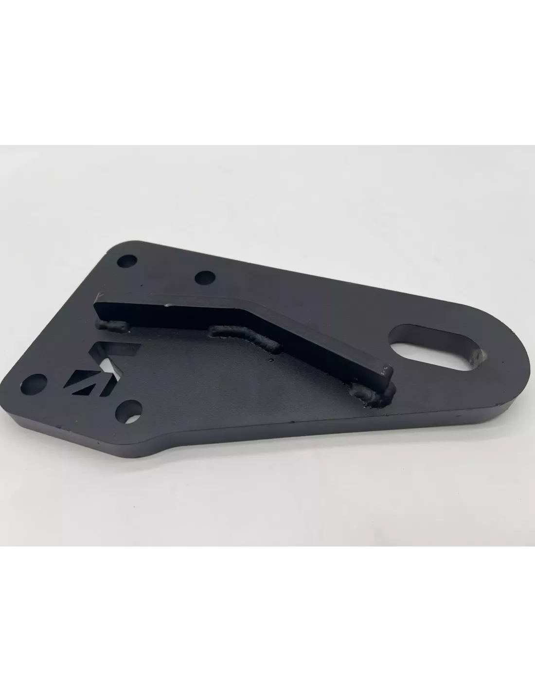 Anneau de remorquage arrière gauche sur Mercedes Sprinter W906 W907