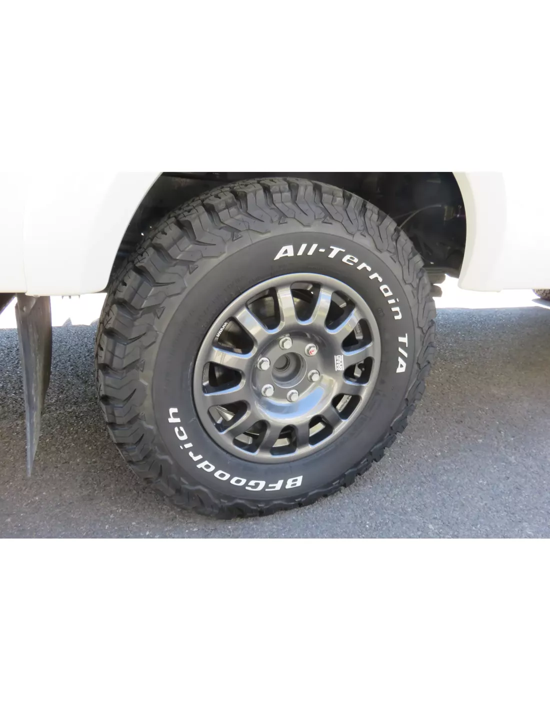 Jante aluminium Braid Fullrace grise 7x16 Mercedes Sprinter 4x4 W907