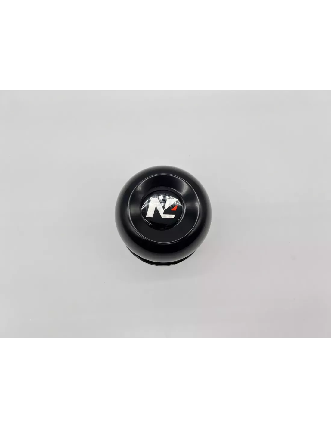 Cache moyeu fermé acier noir pour jantes acier avec centrage 110mm