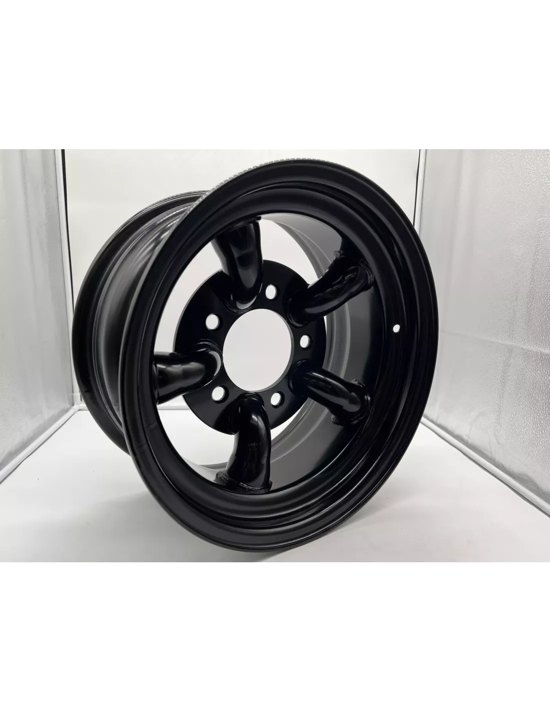 Jante acier Mach 5 noire 8x16 5x165.1 Land Rover Defender
