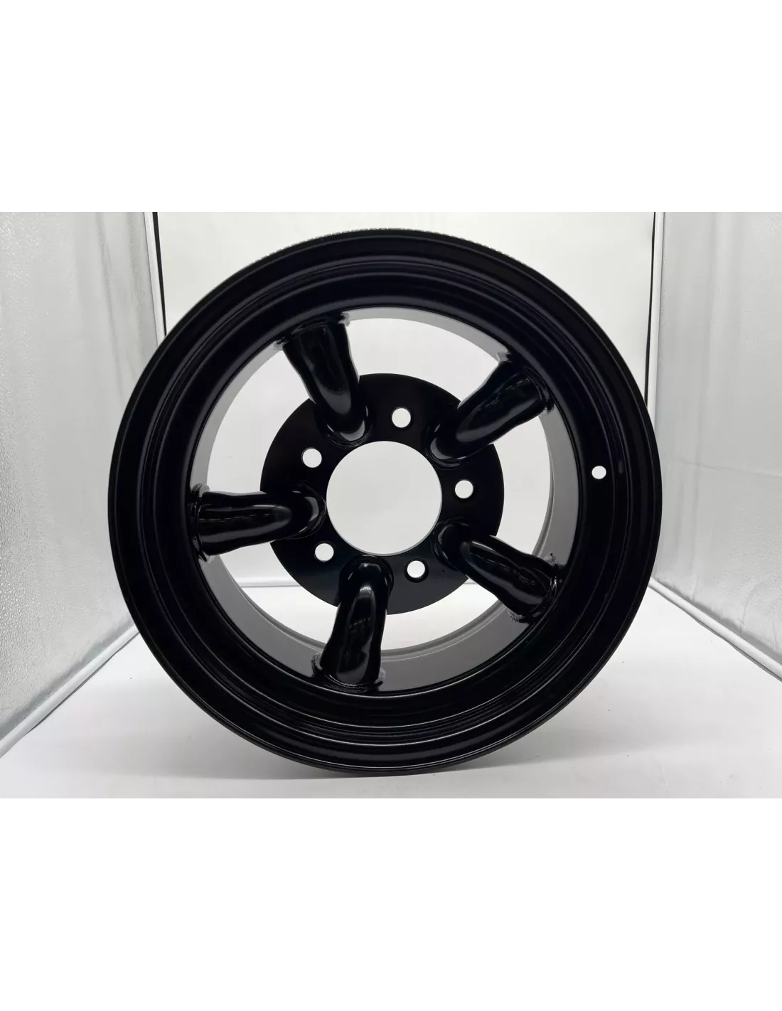 Jante acier Mach 5 noire 8x16 5x165.1 Land Rover Defender