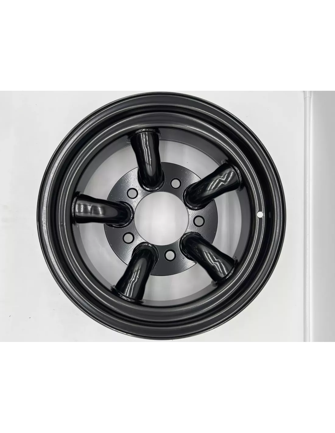 Jante acier Mach 5 noire 8x16 5x165.1 Land Rover Defender