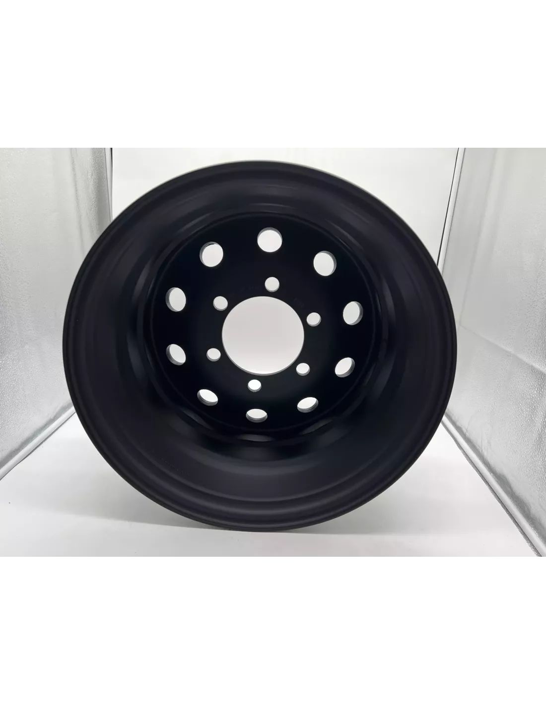 Jante acier monobloc poids lourd en 9x17 Iveco Daily 4x4 avant 2018