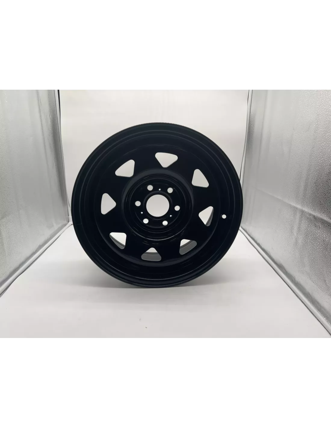 Jante acier Triangular noire 7x16 6x114.3 Nissan Navara D40 D23