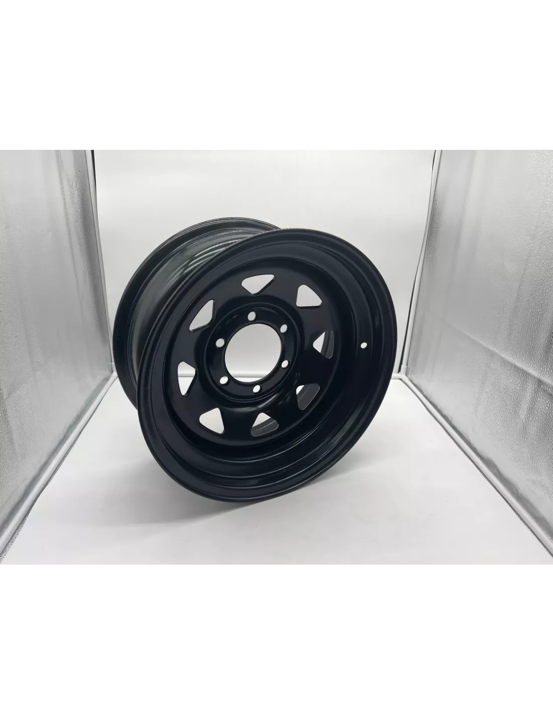 Jante acier Triangular noire 7X16 6x139.7 Land Cruiser Patrol Pajero
