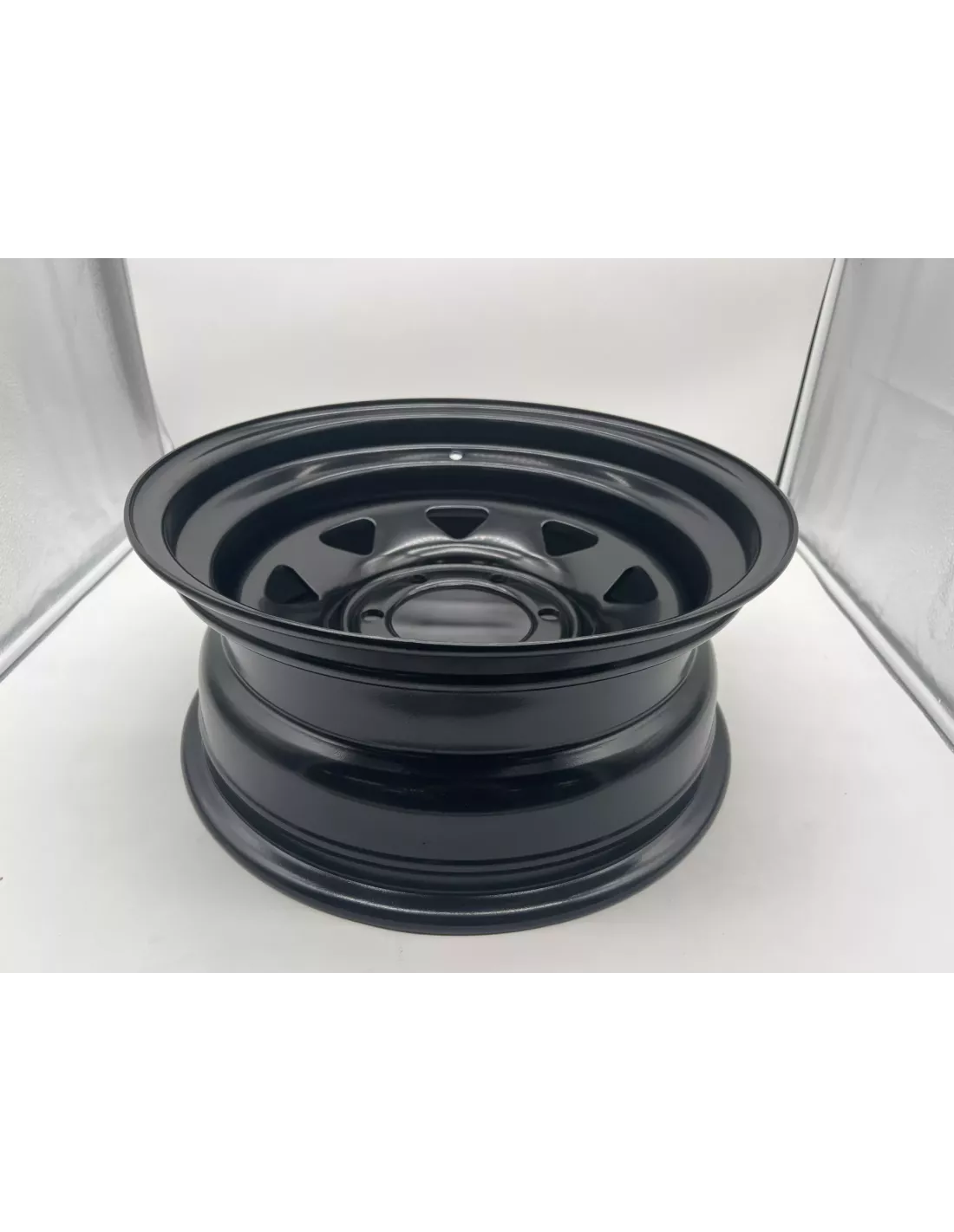 Jante acier Triangular noire 7X16 6x139.7 Land Cruiser Patrol Pajero