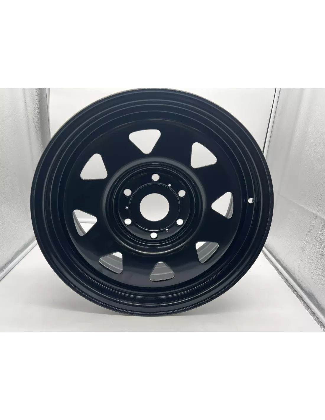 Jante acier Triangular noire 7X17 6x139.7 Mitsubishi L200 avant 2019