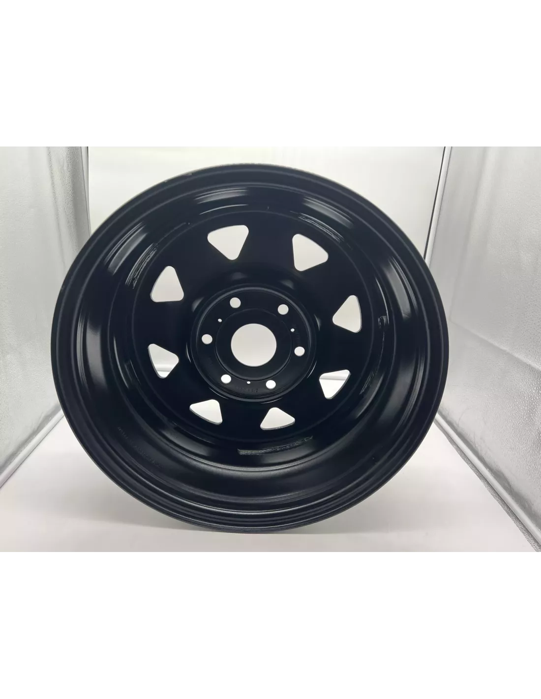 Jante acier Triangular noire 7X17 6x139.7 Mitsubishi L200 avant 2019