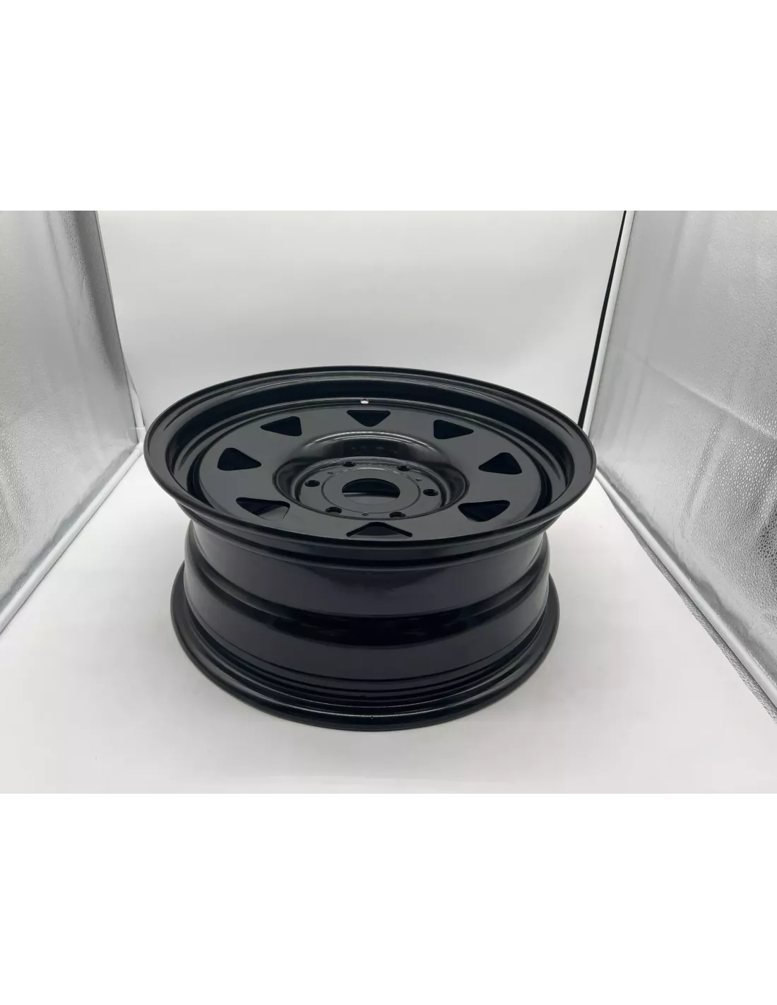 Jante acier Triangular noire 7X17 6x139.7 Mitsubishi L200 avant 2019