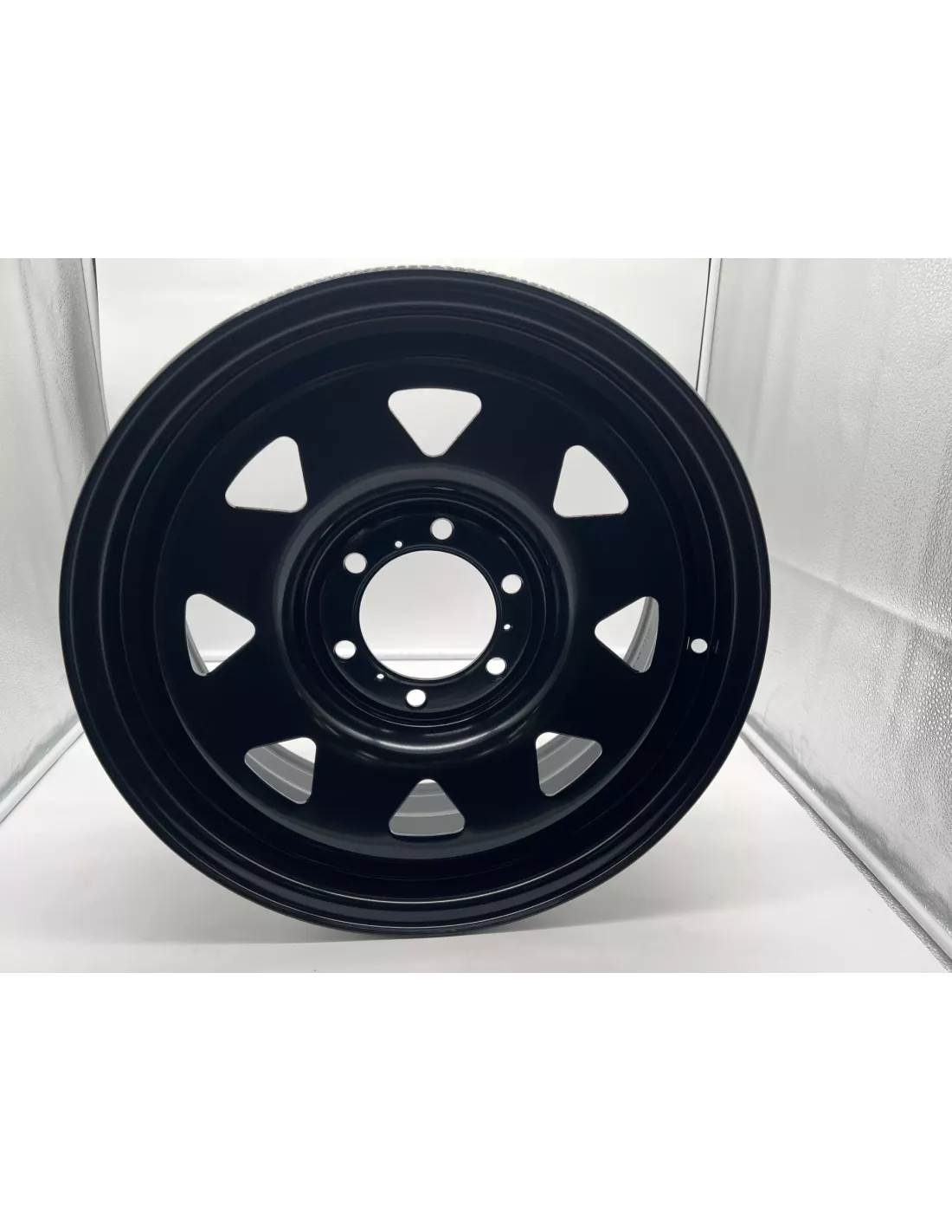 Jante acier Triangular noire 7x17 6x139.7 Toyota Land Cruiser et