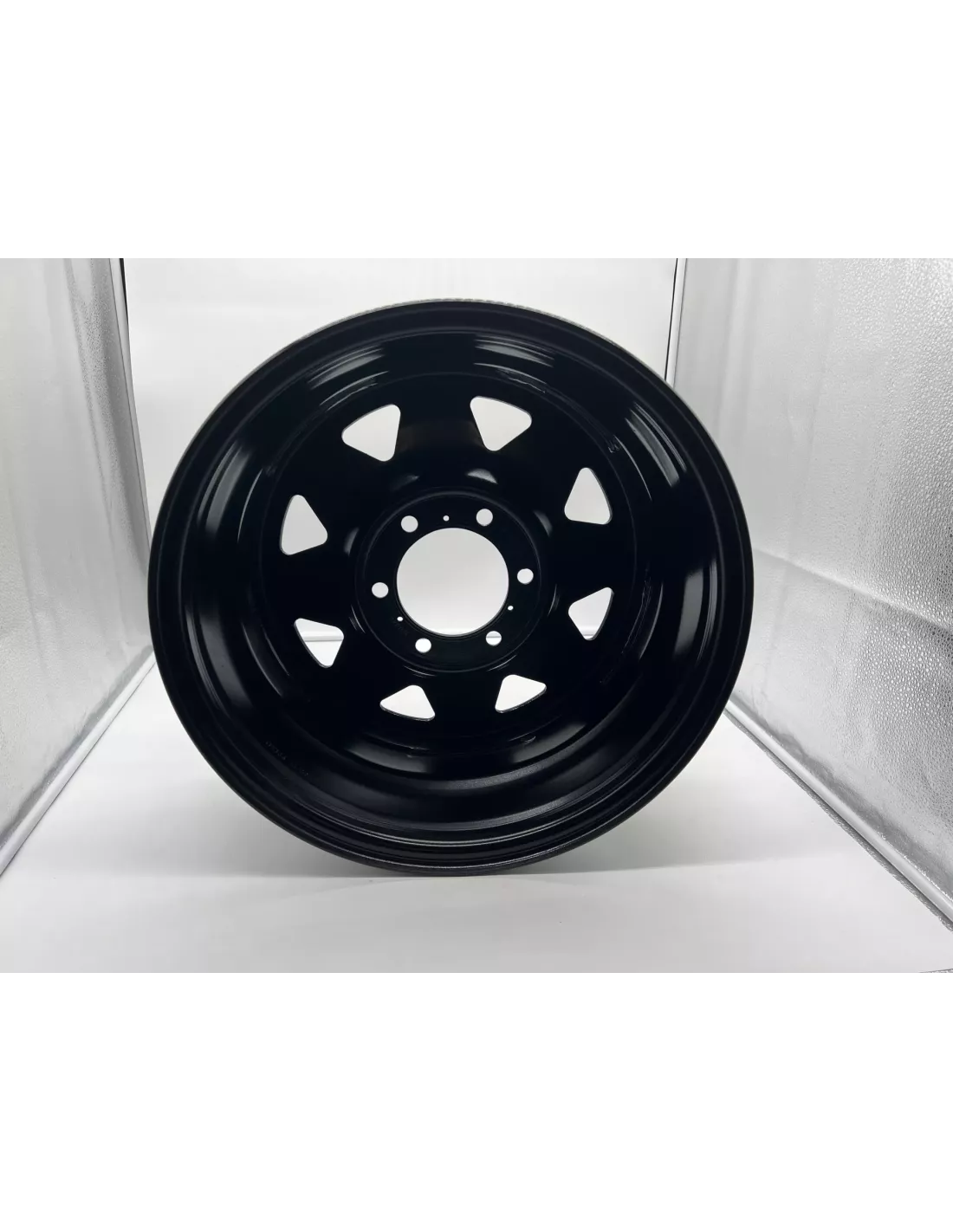 Jante acier Triangular noire 7x17 6x139.7 Toyota Land Cruiser et