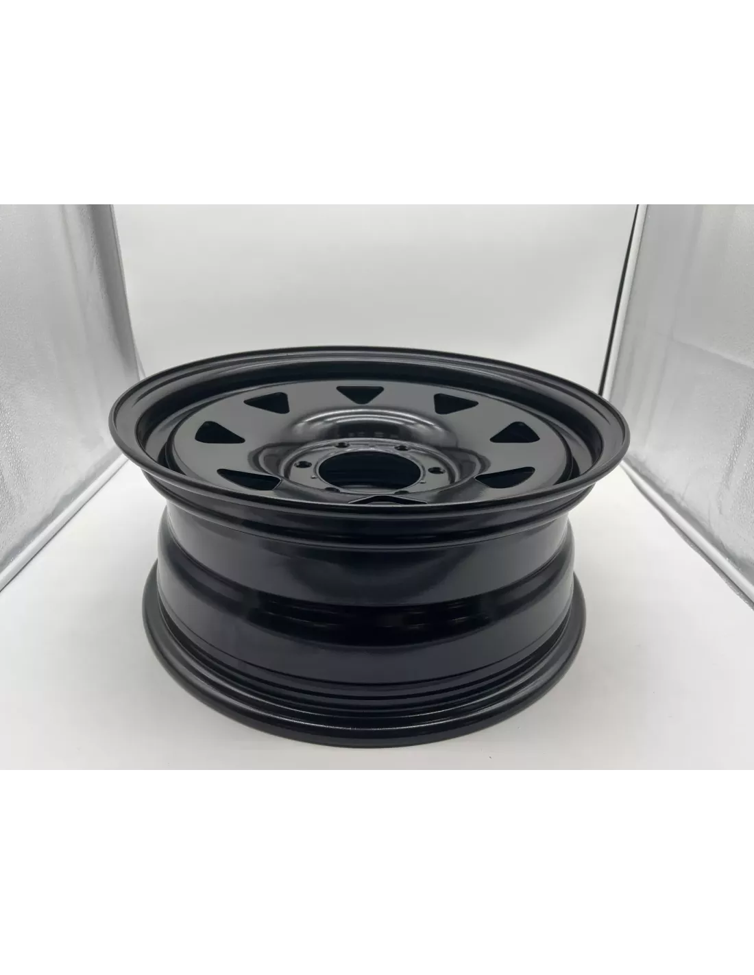 Jante acier Triangular noire 7x17 6x139.7 Toyota Land Cruiser et