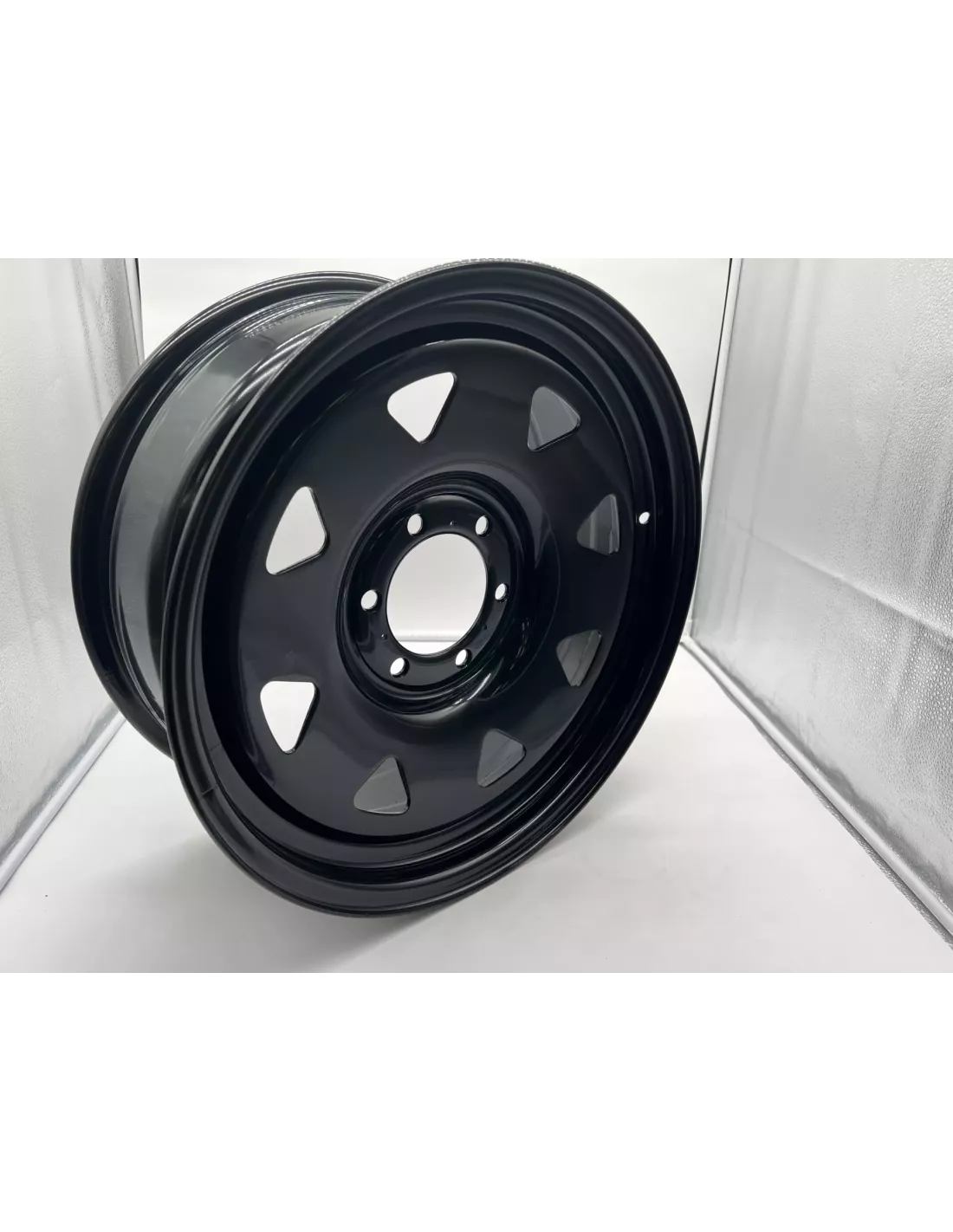 Jante acier Triangular noire 7.5X18 6x139.7 Toyota Land Cruiser et