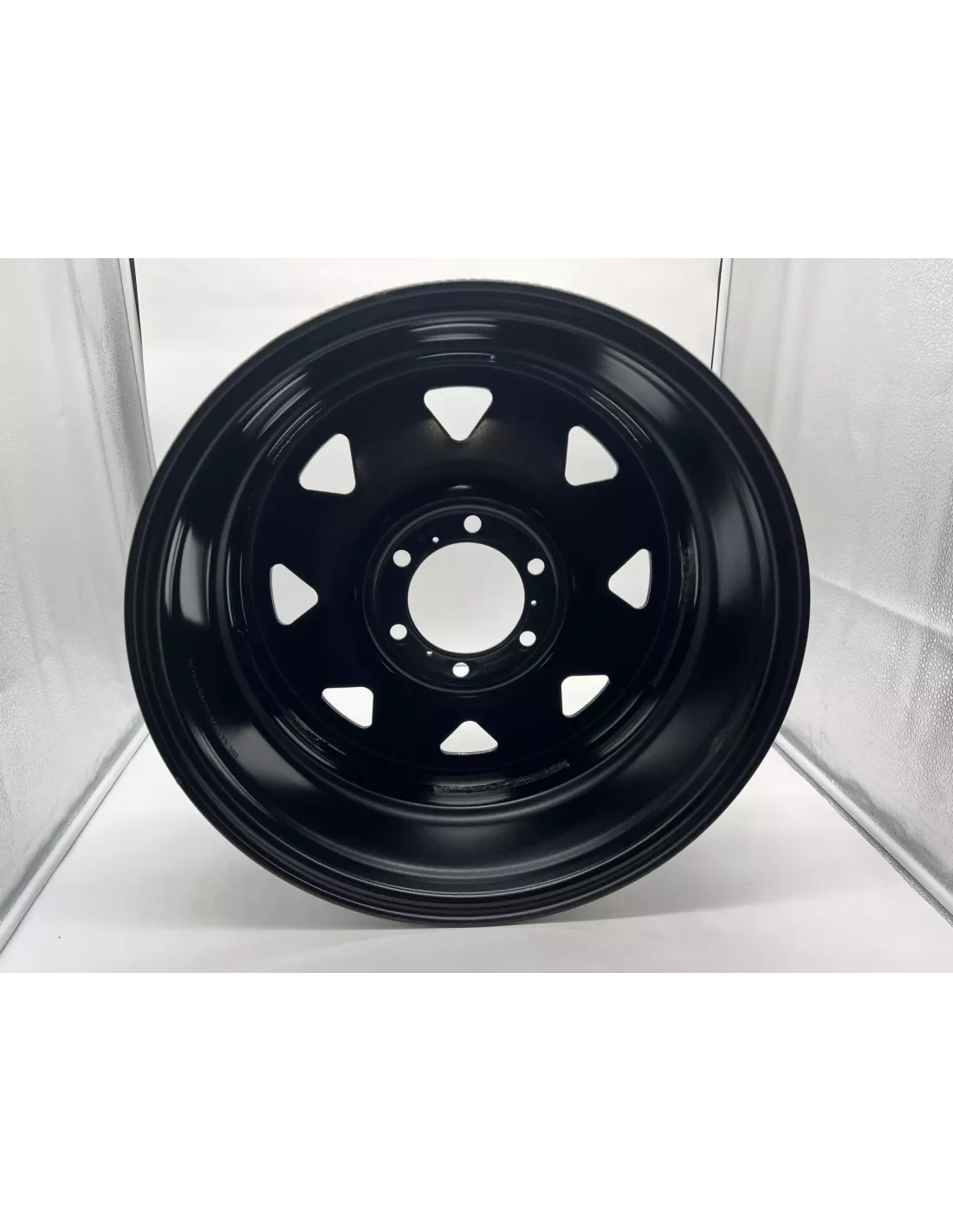 Jante acier Triangular noire 7.5X18 6x139.7 Toyota Land Cruiser et