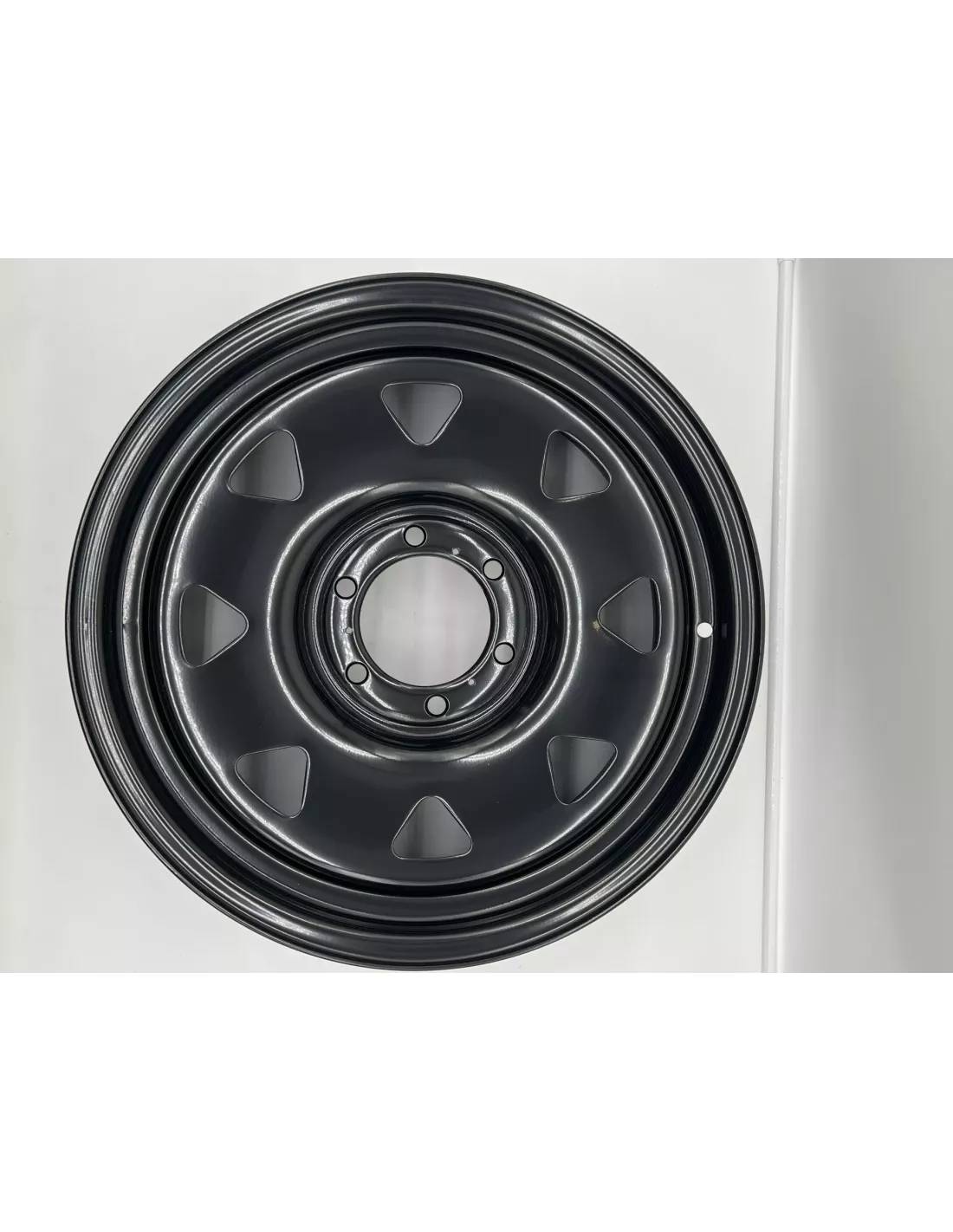 Jante acier Triangular noire 7.5X18 6x139.7 Toyota Land Cruiser et
