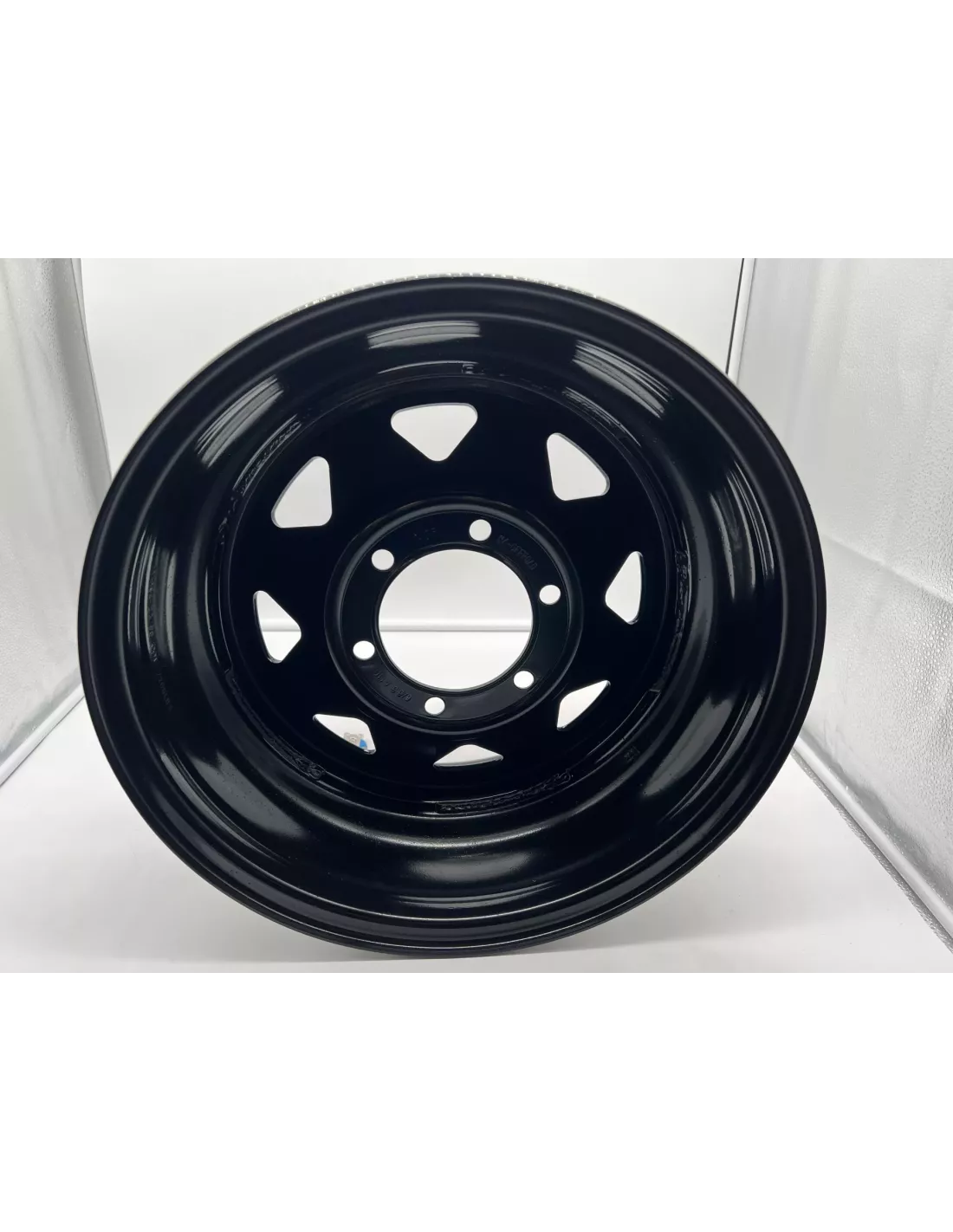 Jante acier Triangular noire 8X16 6x139.7 Land Cruiser Patrol Pajero