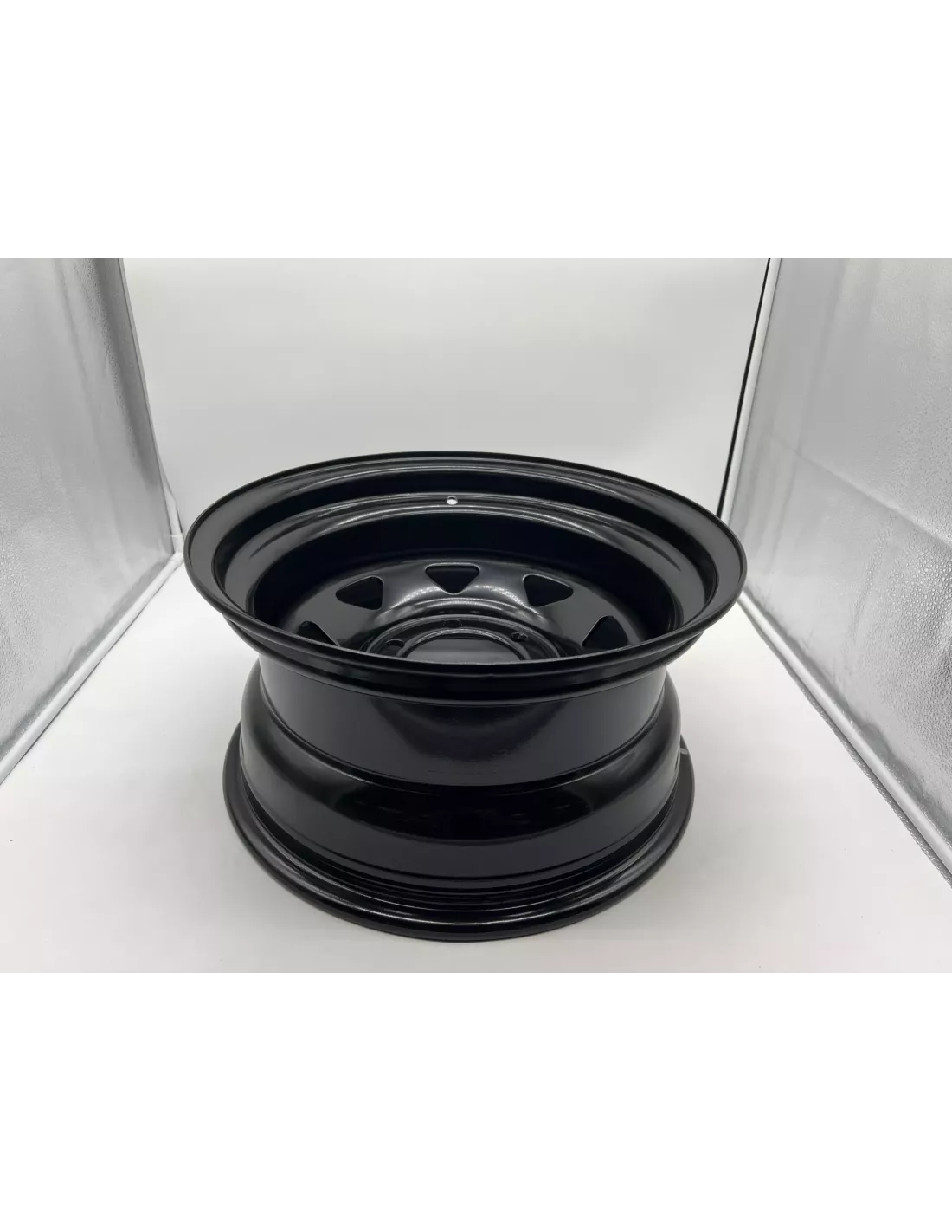 Jante acier Triangular noire 8X16 6x139.7 Land Cruiser Patrol Pajero