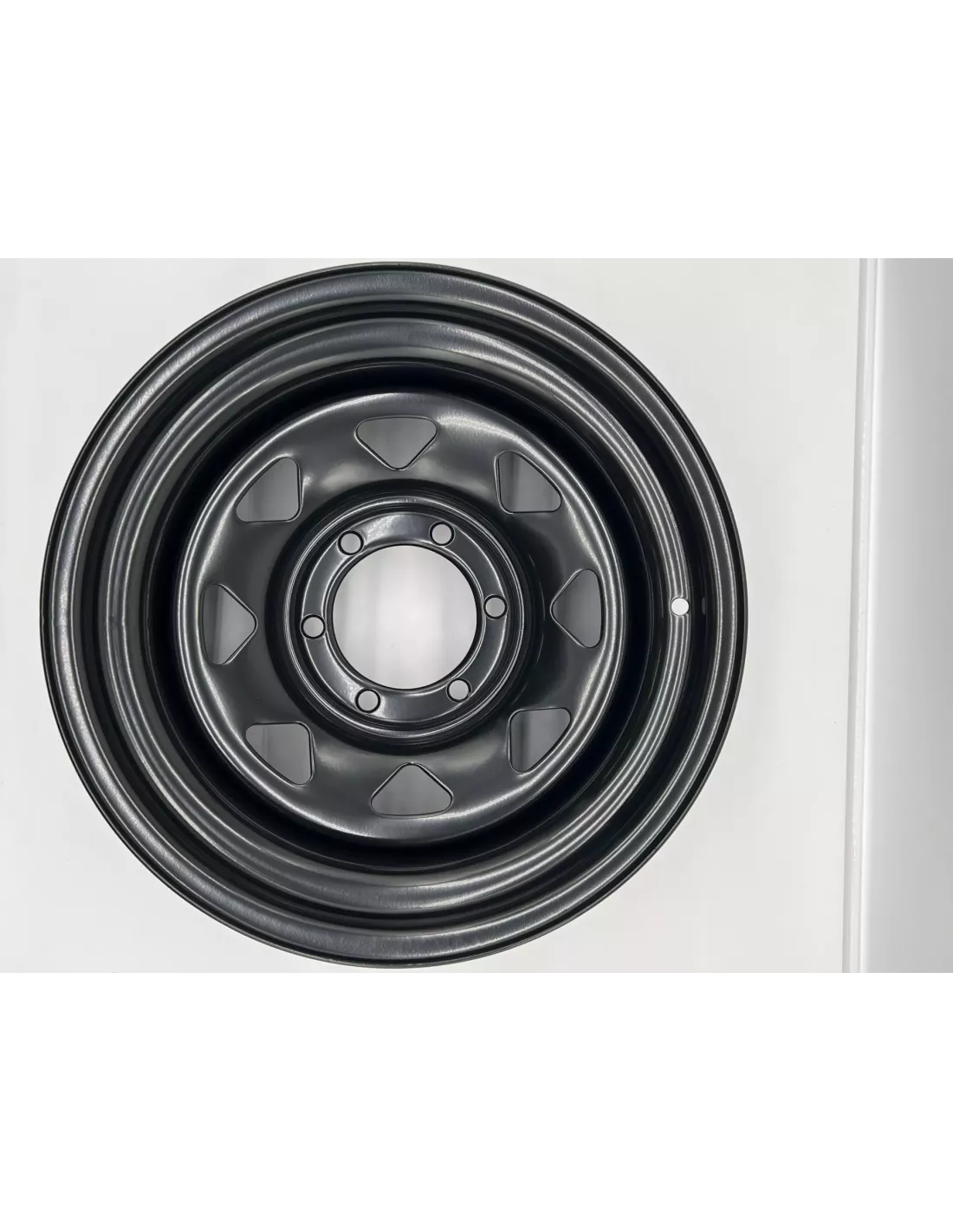 Jante acier Triangular noire 8X16 6x139.7 Land Cruiser Patrol Pajero