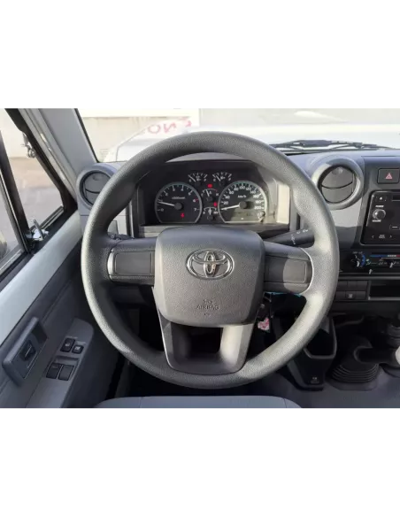 TOYOTA GRJ78 BVM BLANC INTERIEUR GRIS - accessoire 4x4