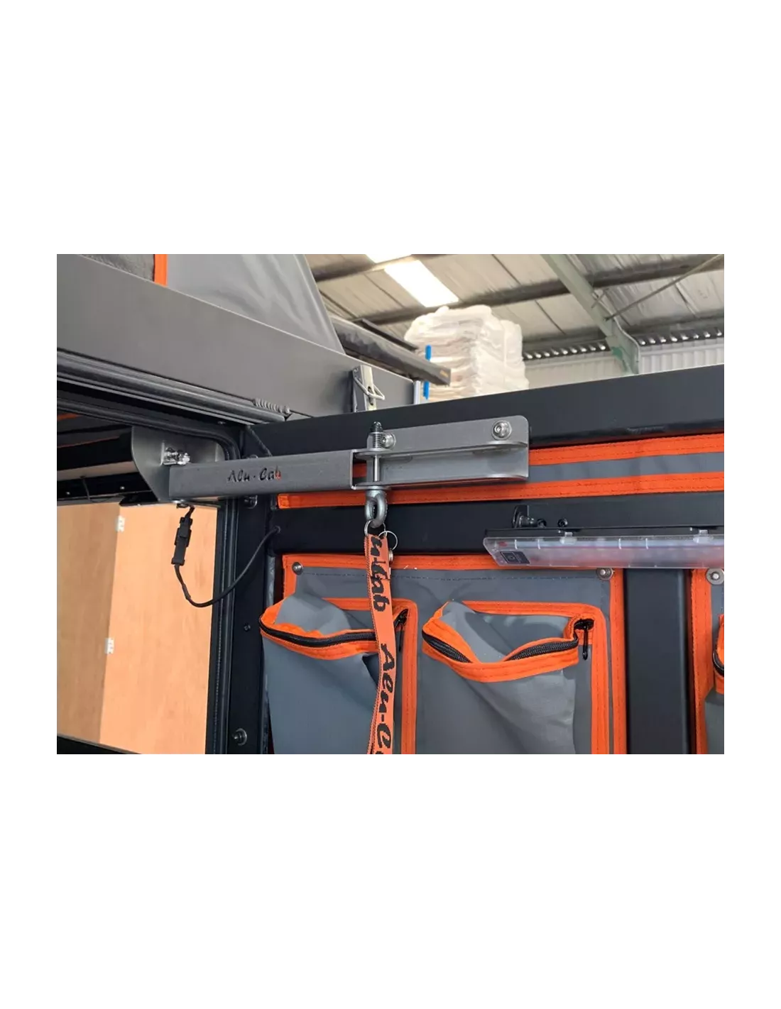 Blocage de porte arrière Hard Top camper Alu-Cab ALU CAB - accessoire