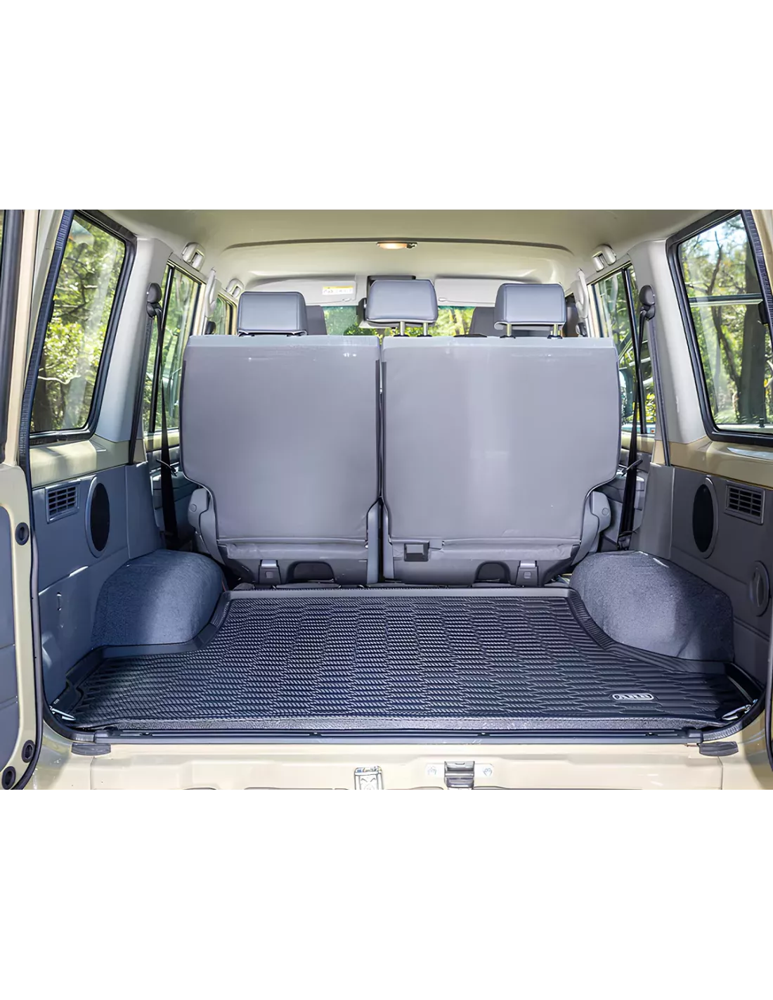 Set tapis de coffre ARB renforcé Land Cruiser série 76 ARB -