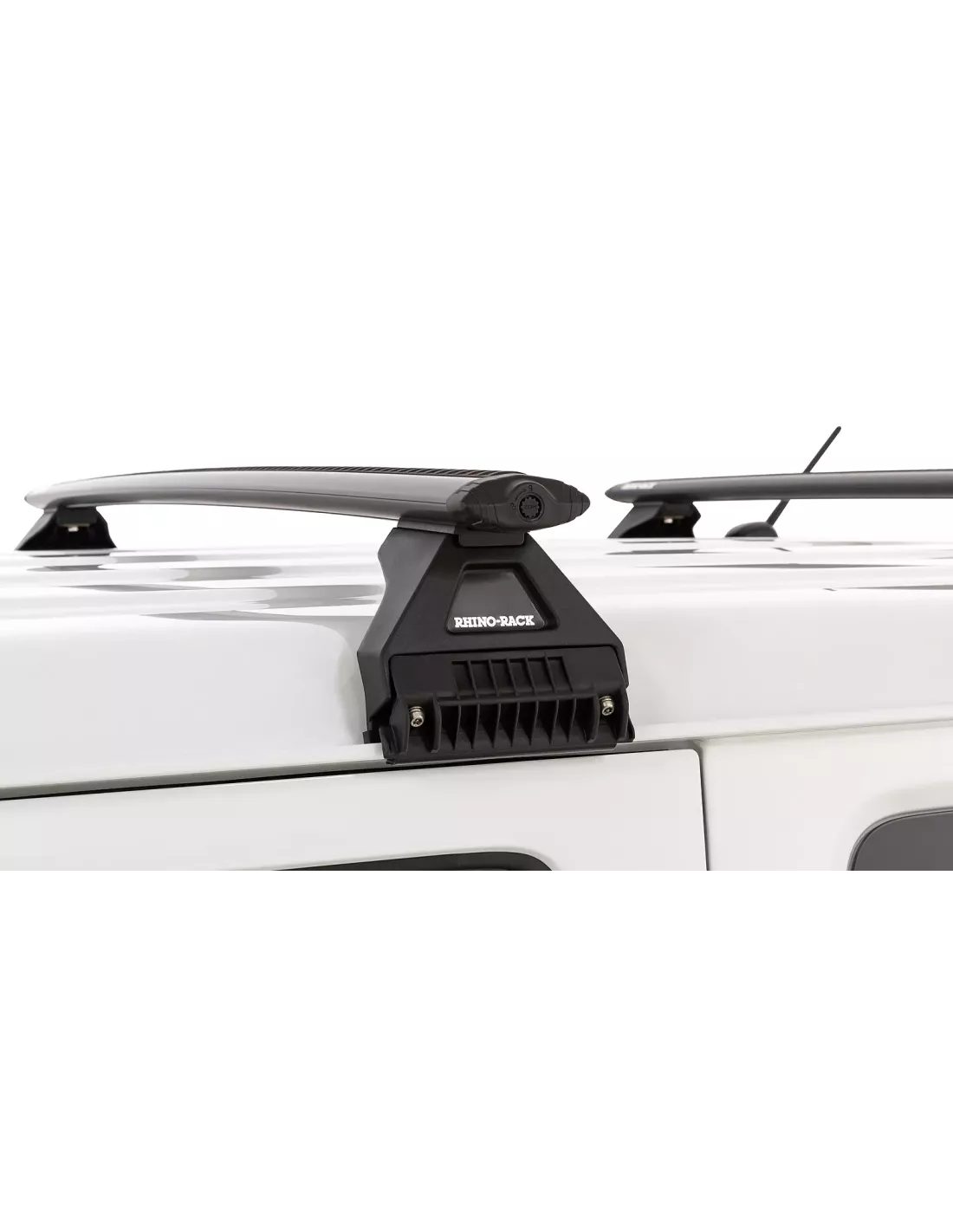 Kit 2 barres de toit noire Vortex 1370mm avec pied RL110 RHINO RACK -